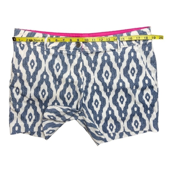 Isaac Mizrahi Tailored Short Dotty Print Flat Front Pockets Women's Size 14 - Picture 4 of 12